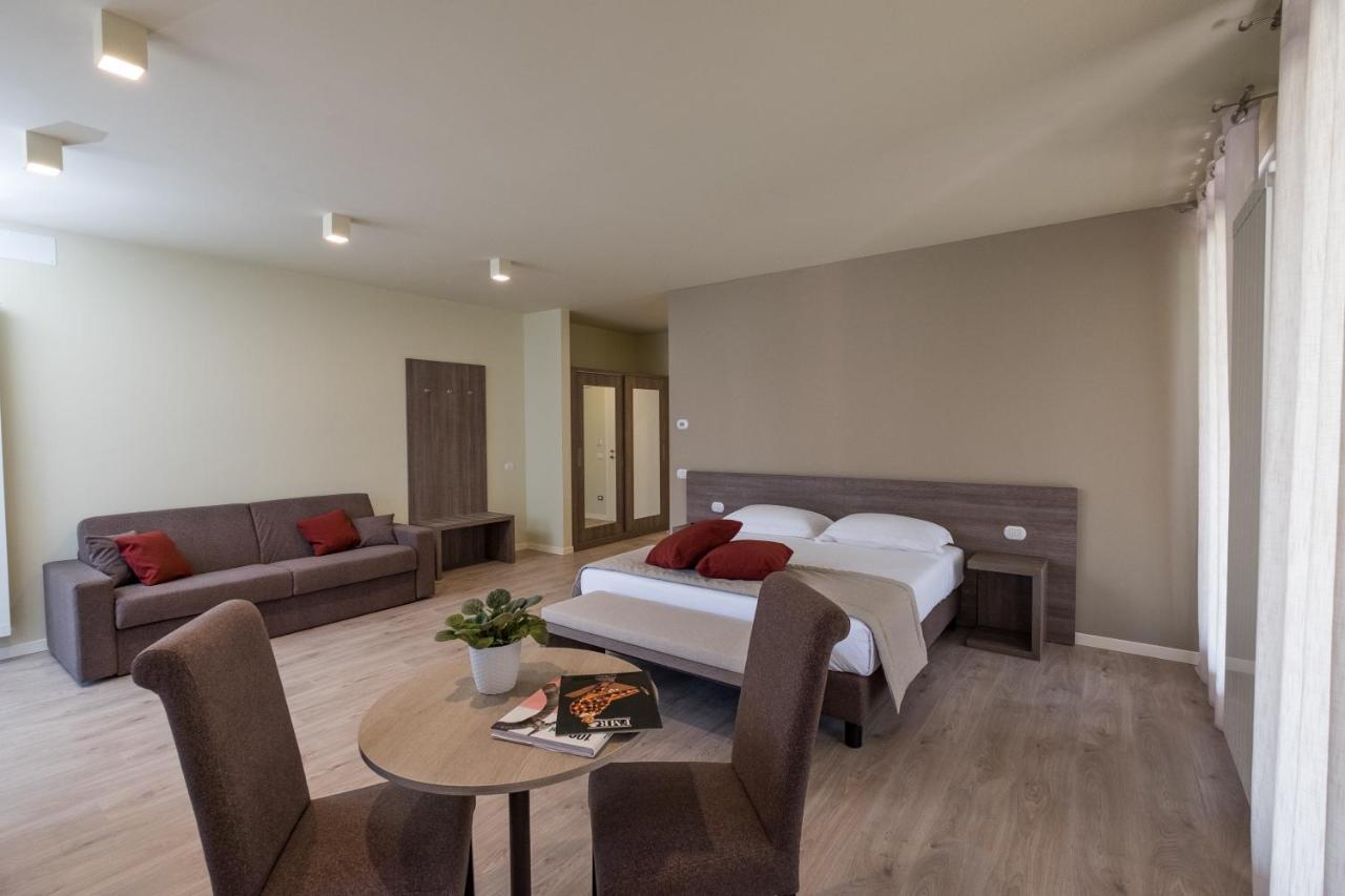 Al-Colle Bed & Breakfast Sotto il Monte Bagian luar foto