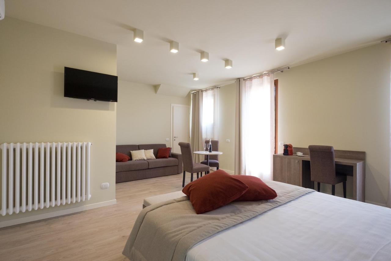 Al-Colle Bed & Breakfast Sotto il Monte Bagian luar foto
