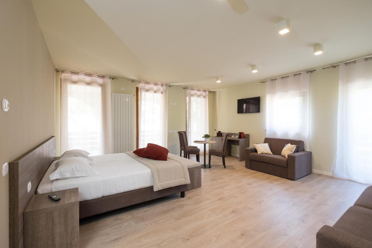 Al-Colle Bed & Breakfast Sotto il Monte Bagian luar foto