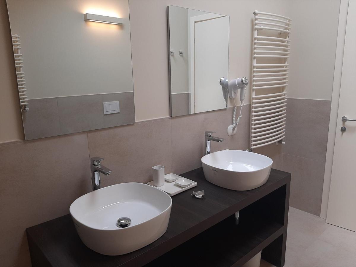 Al-Colle Bed & Breakfast Sotto il Monte Bagian luar foto