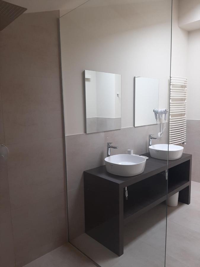Al-Colle Bed & Breakfast Sotto il Monte Bagian luar foto